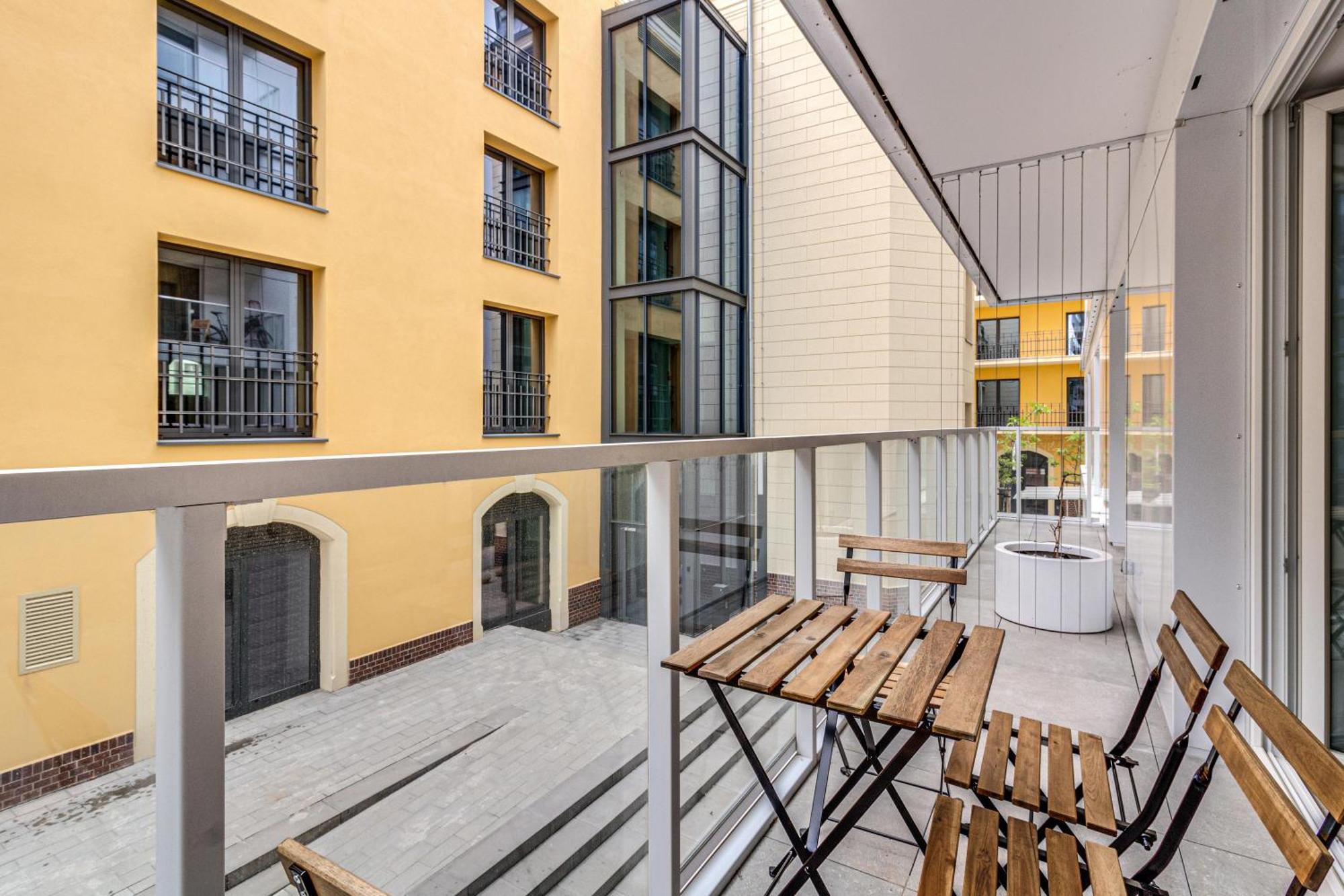Rentplanet - Apartamenty Ksiecia Witolda Wroclaw Exterior photo