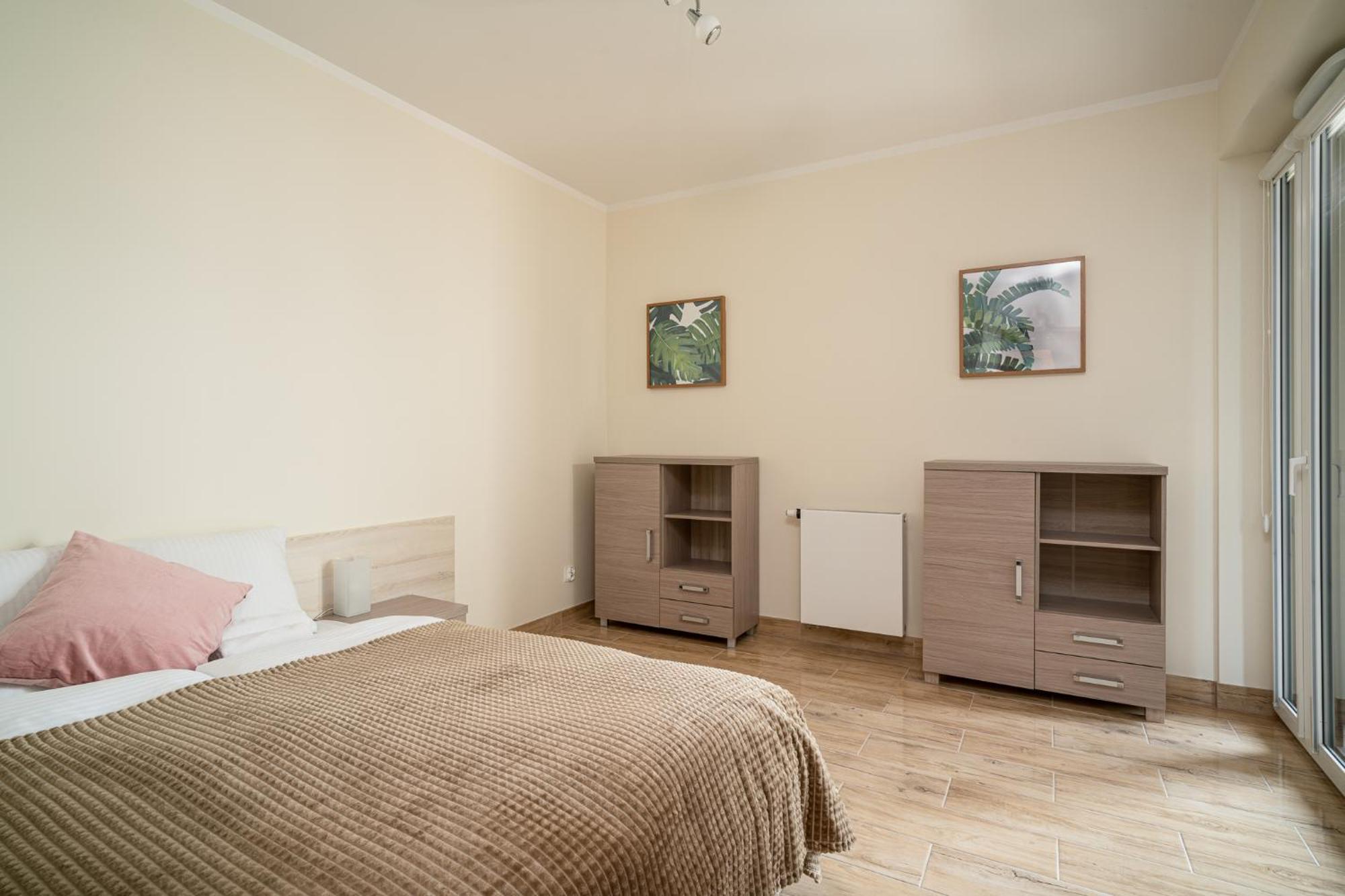 Rentplanet - Apartamenty Ksiecia Witolda Wroclaw Exterior photo