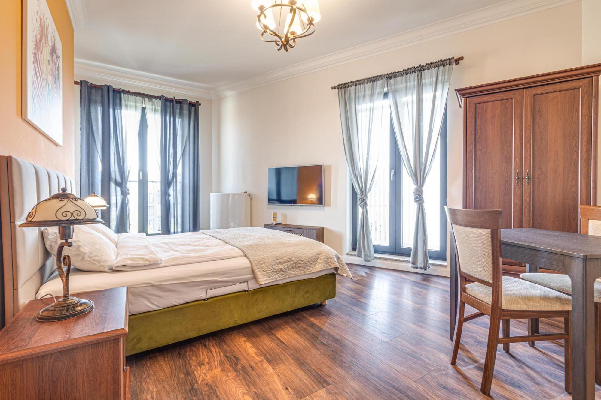 Rentplanet - Apartamenty Ksiecia Witolda Wroclaw Exterior photo